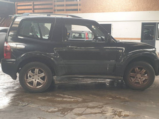 Mitsubishi Pajero 3  рест. V60 2004