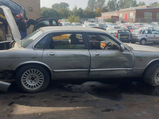 Jaguar XJ 2  2-й рест. X308 1999