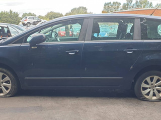Peugeot 5008  T8 2010