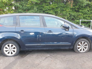 Peugeot 5008  T8 2010