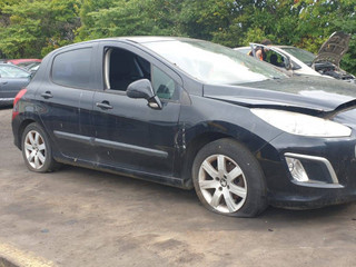 Peugeot 308 рест. 2011