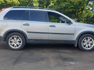 Volvo XC90 2004