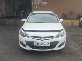Opel Astra J рест. 2013