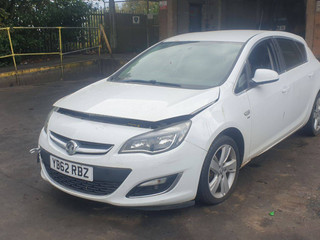 Opel Astra J рест. 2013