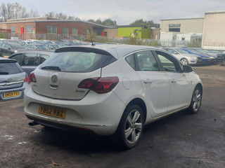 Opel Astra J рест. 2013