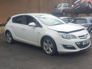 Opel Astra J рест. 2013