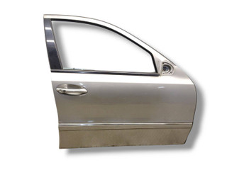 дверь передняя правая Mercedes-Benz E-Класс W211/S211 2005, 3.0 л., CDi, OM 642.920, дизель, АКПП, cubanitsilber / 723, седан, задний привод, правый руль, A2117201405