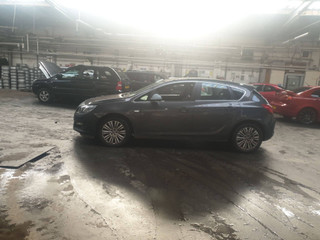 Opel Astra J рест. 2015