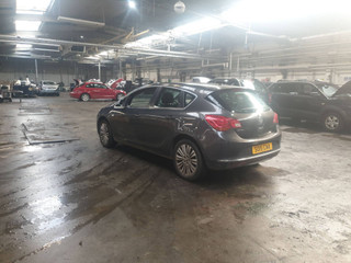 Opel Astra J рест. 2015