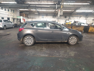 Opel Astra J рест. 2015