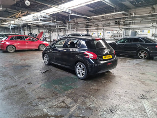 Peugeot 208 2013