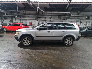 Volvo XC90 2004