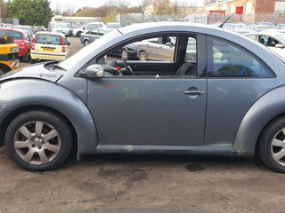 Volkswagen Beetle 2 2004