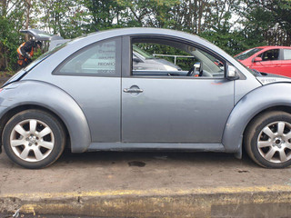 Volkswagen Beetle 2 2004