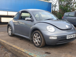 Volkswagen Beetle 2 2004