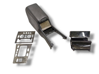 подлокотник Mercedes-Benz E-Класс W210/S210 1997, 2.3 л., i, M 111.970, бензин, АКПП, brillantsilber / 744, седан, задний привод, правый руль, A2106830308, A2106831708