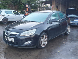 Opel Astra J 2010