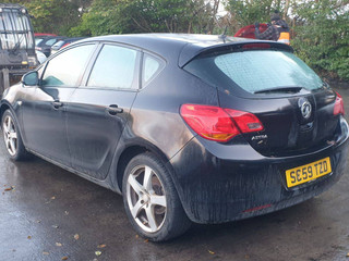 Opel Astra J 2010