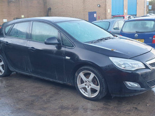 Opel Astra J 2010