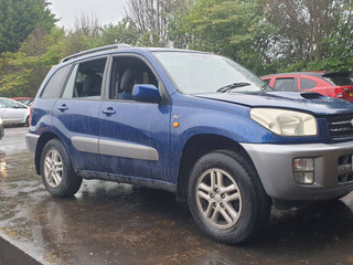 Toyota RAV4 2  (XA20) 2001