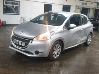 Peugeot 208 2012