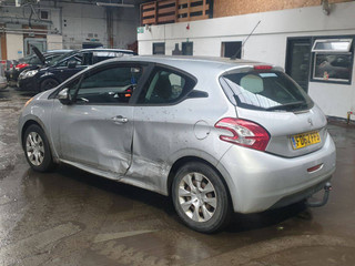 Peugeot 208 2012