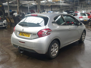 Peugeot 208 2012