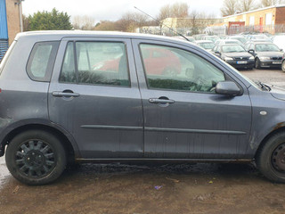 Mazda 2  DY 2005