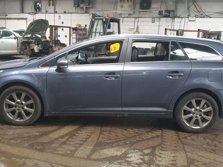 Toyota Avensis 3  (T270) рест. 2012