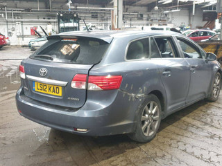 Toyota Avensis 3  (T270) рест. 2012
