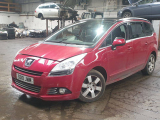 Peugeot 5008  T8 2010