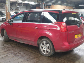 Peugeot 5008  T8 2010