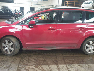 Peugeot 5008  T8 2010