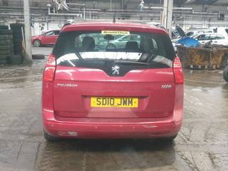 Peugeot 5008  T8 2010