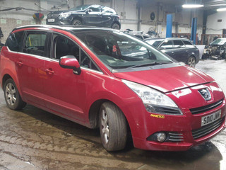 Peugeot 5008  T8 2010