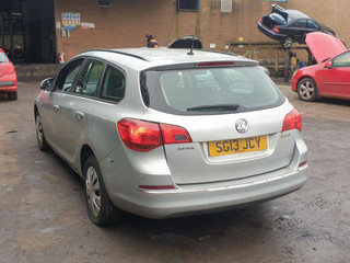 Opel Astra J рест. 2013