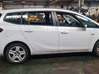 Opel Zafira 3  (C) 2015