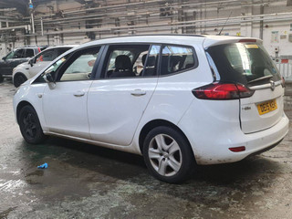 Opel Zafira 3  (C) 2015
