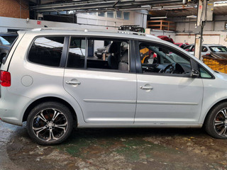 Volkswagen Touran 2-й рест. 2011