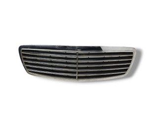 решетка радиатора Mercedes-Benz E-Класс W211/S211 S211 2004, 2.7 л., CDi, OM 647.961, дизель, АКПП, brillantsilber / 744, универсал, задний привод, правый руль, A2118800583, A2118800383
