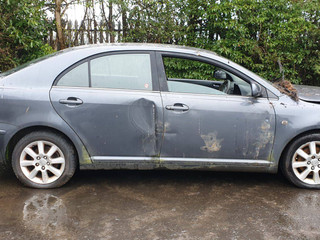 Toyota Avensis 2  (T250) 2005