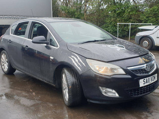 Opel Astra J 2011