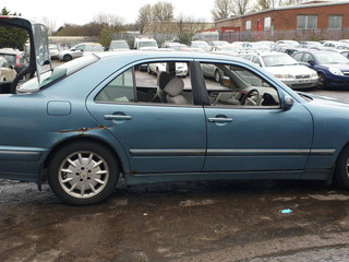 Mercedes-Benz E-Класс W210/S210 рест. 2001