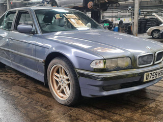 BMW 7 E38 рест. 2000