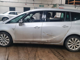Opel Zafira 3  (C) рест. 2016