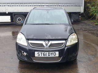 Opel Zafira 2  (B) рест. 2011