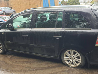 Opel Zafira 2  (B) рест. 2011