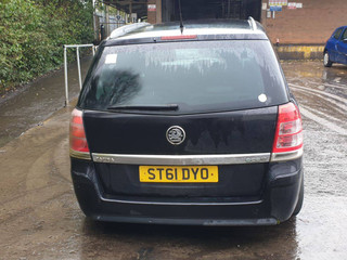 Opel Zafira 2  (B) рест. 2011