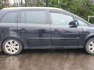 Opel Zafira 2  (B) рест. 2011