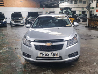 Chevrolet Cruze  J305 2012